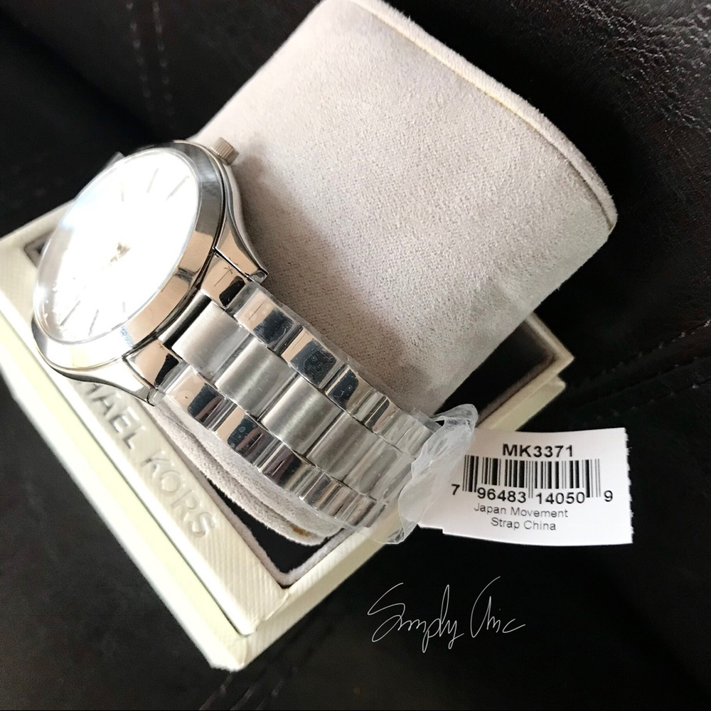 New authentic MK silver tone slim Runaway watch - Picture 4 of 6